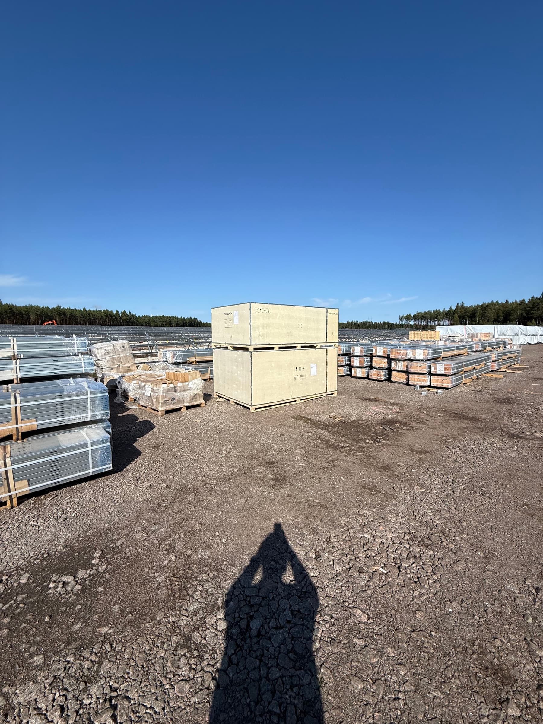 Palletised components during delivery inspection